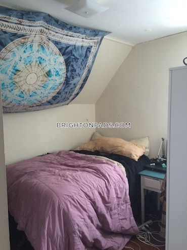 Boston - 5 Beds, 2 Baths