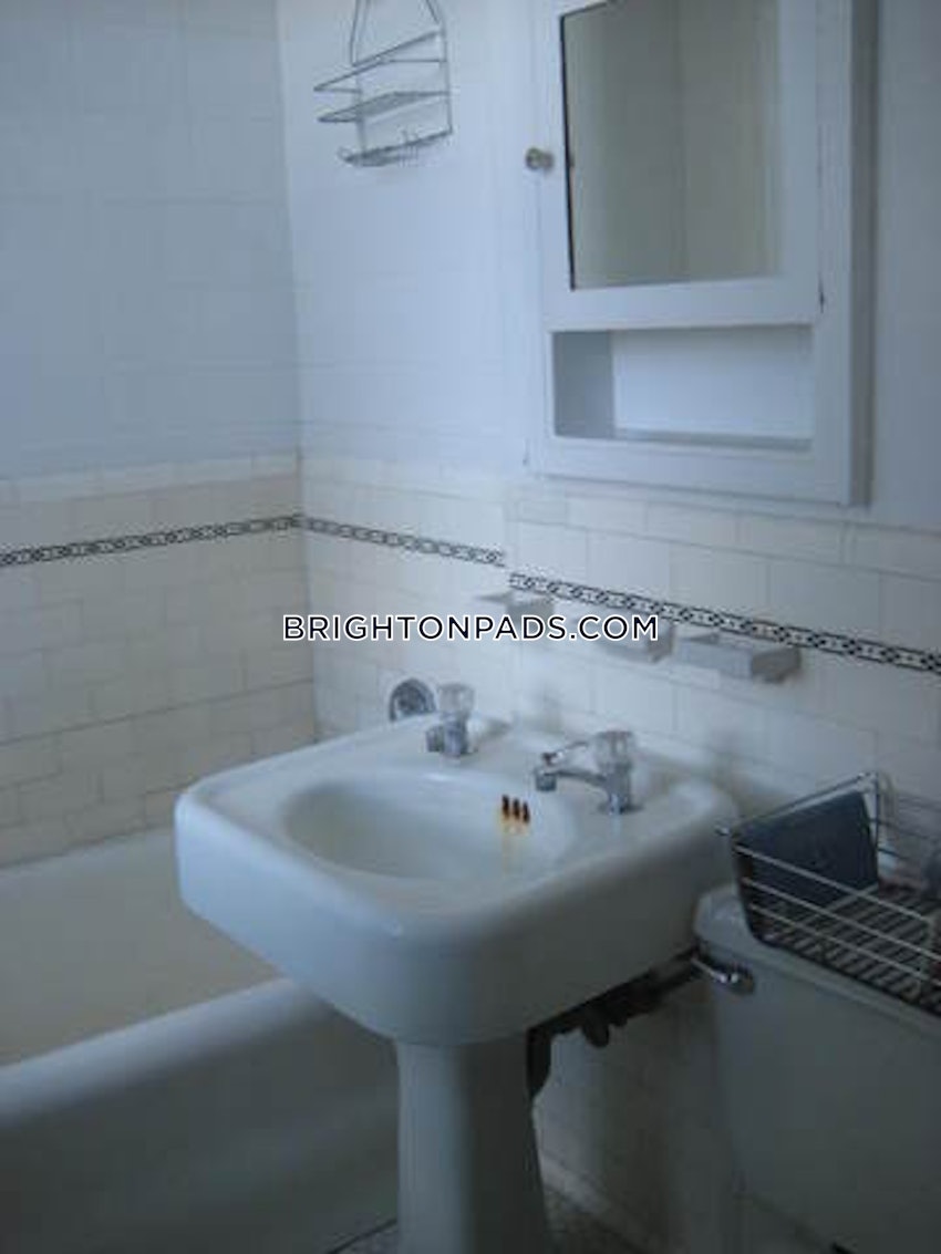 BOSTON - BRIGHTON - BOSTON COLLEGE - 1 Bed, 1 Bath - Image 7