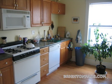 Brighton Center - Brighton, Boston, MA - 3 Beds, 1 Bath - $2,900 - ID#5573272