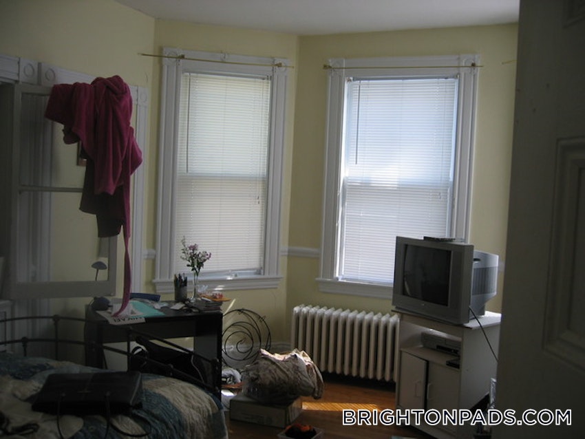 BOSTON - BRIGHTON - BRIGHTON CENTER - 4 Beds, 2 Baths - Image 17