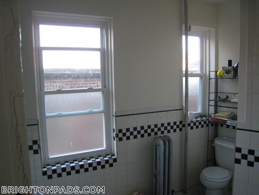 BOSTON - BRIGHTON - CLEVELAND CIRCLE - 4 Beds, 2 Baths - Image 24