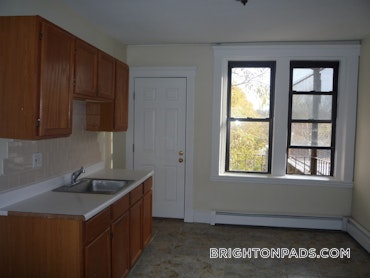 Boston - 4 Beds, 1 Baths