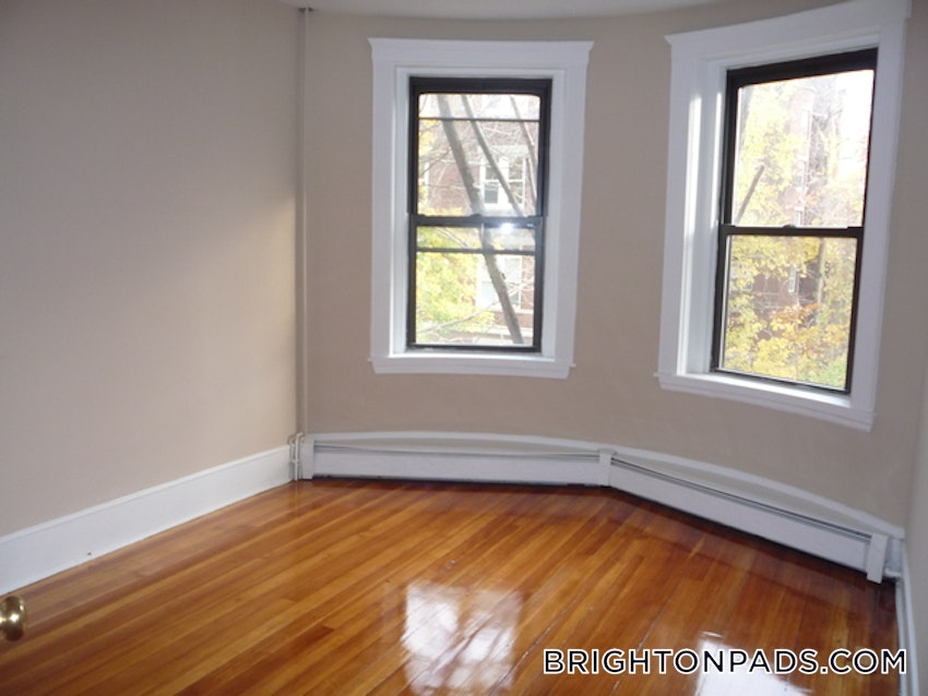 BOSTON - BRIGHTON- WASHINGTON ST./ ALLSTON ST. - 4 Beds, 1 Bath - Image 2