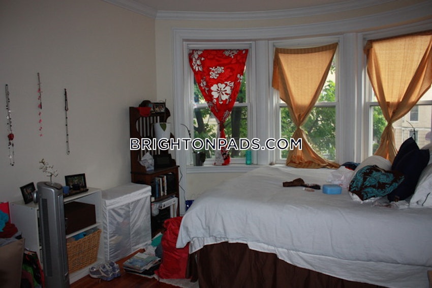 BOSTON - BRIGHTON - CLEVELAND CIRCLE - 4 Beds, 2 Baths - Image 24