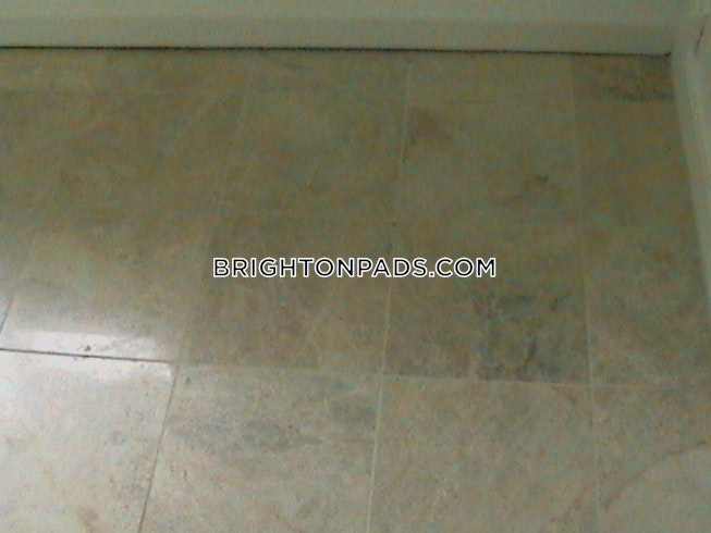 Boston - $2,800+ /mo