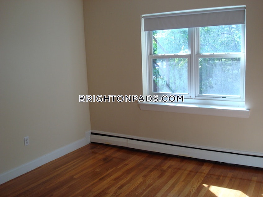 Boston - $2,800+ /month