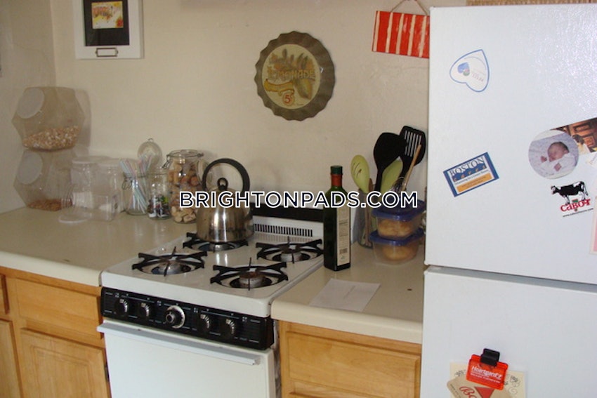 BOSTON - BRIGHTON- WASHINGTON ST./ ALLSTON ST. - 2 Beds, 1 Bath - Image 3