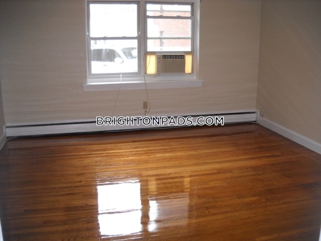 Boston - $3,250+ /mo