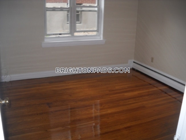 Boston - $3,250+ /mo