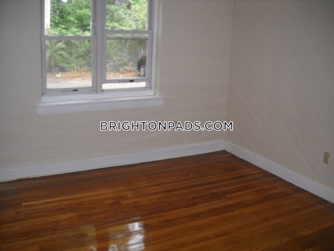 Boston - $3,250+ /mo