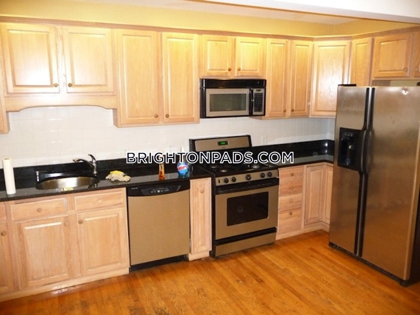 BOSTON - BRIGHTON - CLEVELAND CIRCLE - 4 Beds, 2 Baths - Image 1