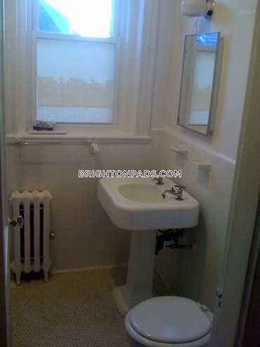 Boston - 2 Beds, 1 Baths