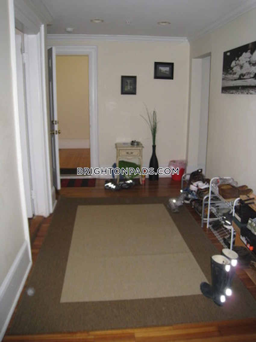 BOSTON - BRIGHTON - CLEVELAND CIRCLE - 4 Beds, 2 Baths - Image 11