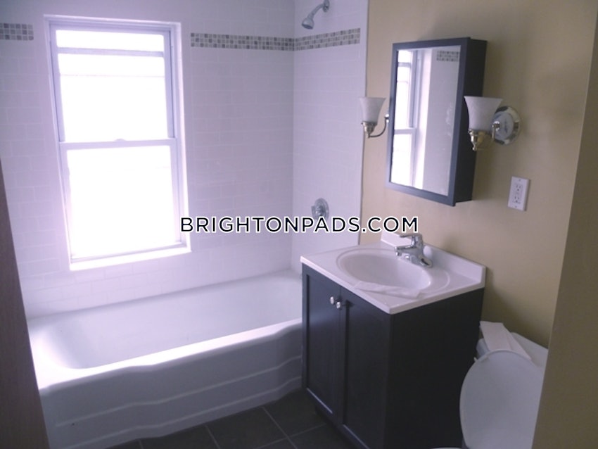 BOSTON - BRIGHTON - BOSTON COLLEGE - 4 Beds, 2 Baths - Image 9