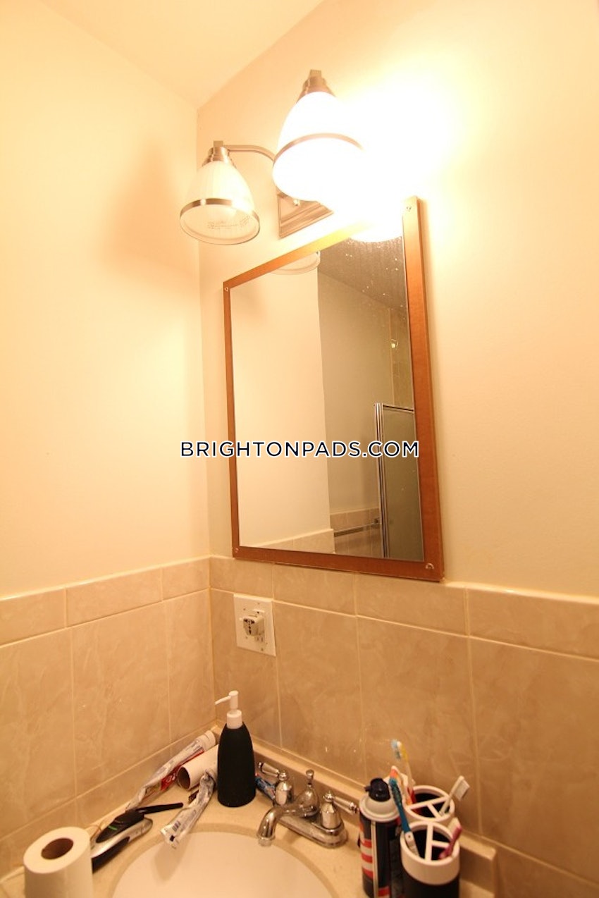 BOSTON - BRIGHTON - CLEVELAND CIRCLE - 4 Beds, 2 Baths - Image 13