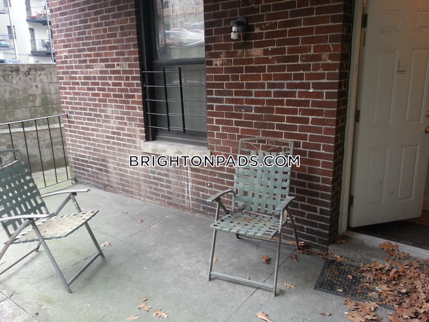 BOSTON - BRIGHTON - CLEVELAND CIRCLE - 4 Beds, 2 Baths - Image 10