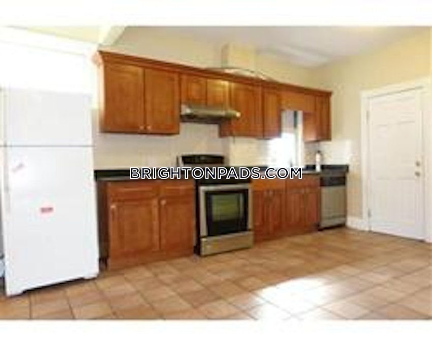 BOSTON - BRIGHTON - CLEVELAND CIRCLE - 4 Beds, 1 Bath - Image 3