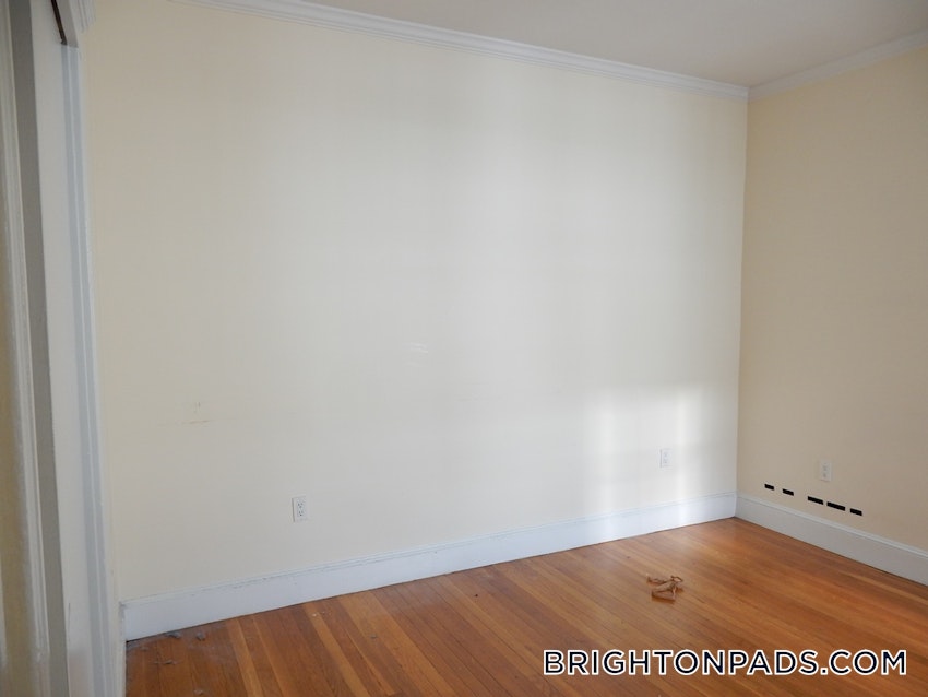 BOSTON - BRIGHTON - CLEVELAND CIRCLE - 3 Beds, 1 Bath - Image 8