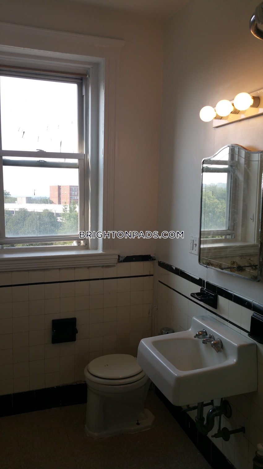 BOSTON - BRIGHTON - CLEVELAND CIRCLE - 3 Beds, 1 Bath - Image 23