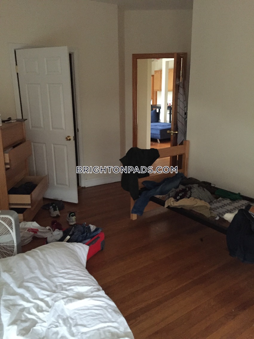 BOSTON - BRIGHTON - BOSTON COLLEGE - 5 Beds, 2 Baths - Image 15