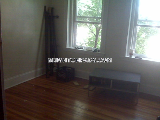 Boston - $3,800+ /mo