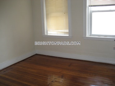 Boston - 4 Beds, 2 Baths