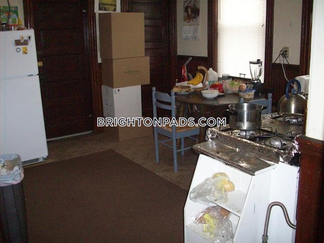 Boston - $3,800+ /mo