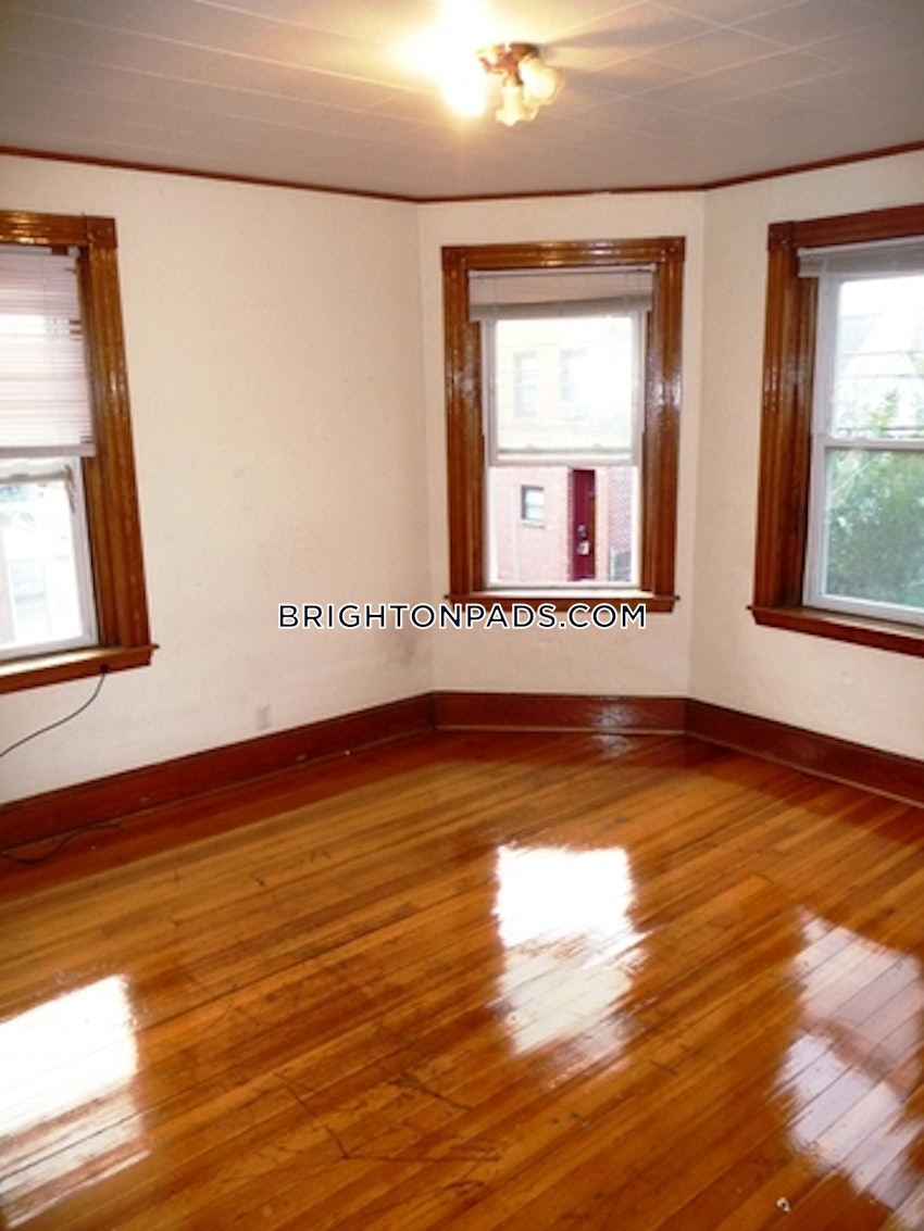 BOSTON - BRIGHTON - NORTH BRIGHTON - 4 Beds, 2 Baths - Image 9