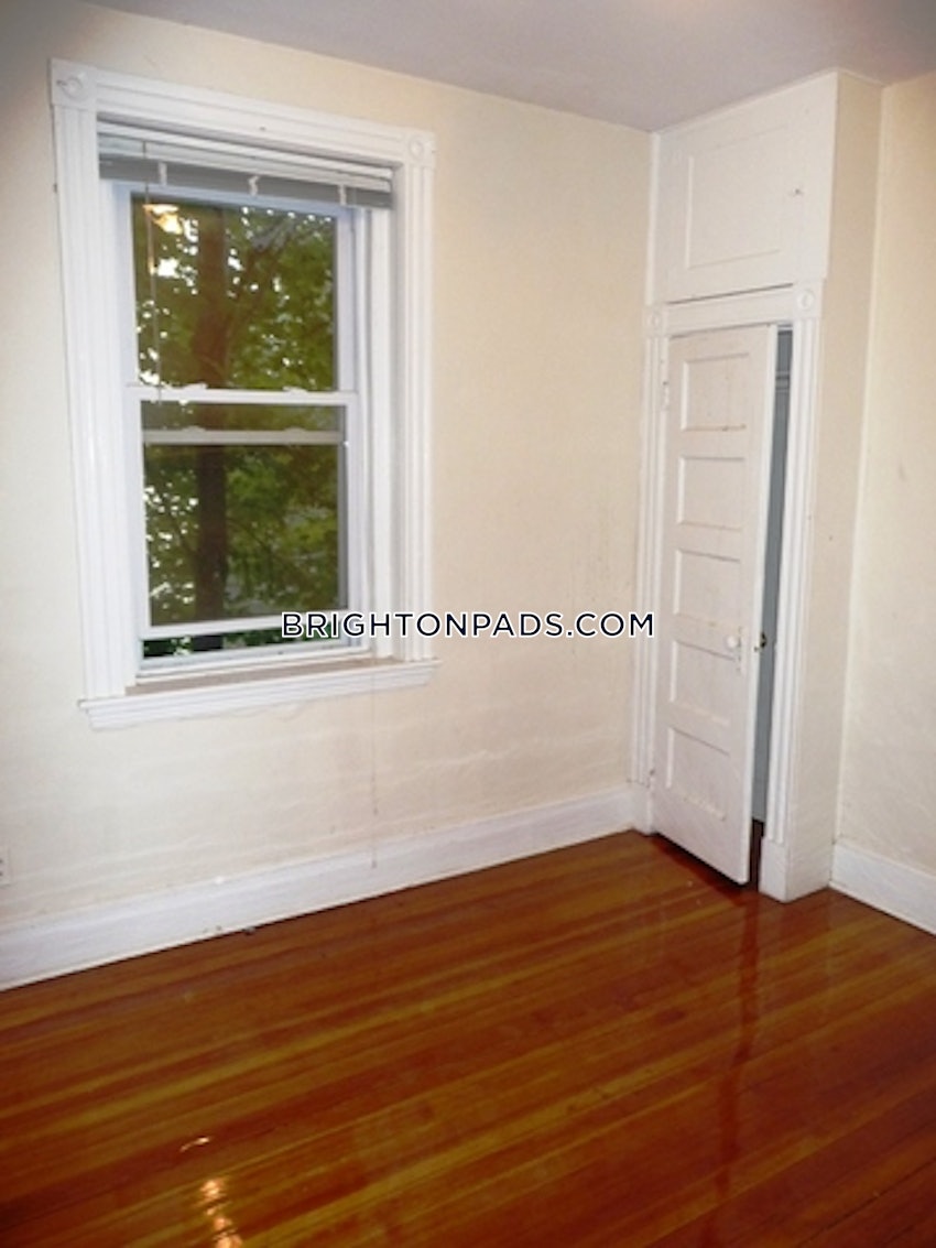 BOSTON - BRIGHTON - NORTH BRIGHTON - 4 Beds, 2 Baths - Image 3