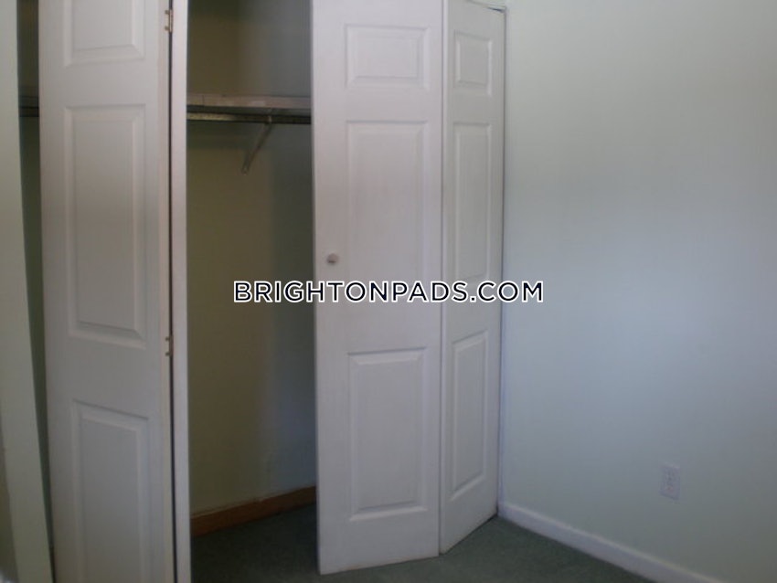 BOSTON - BRIGHTON - OAK SQUARE - 2 Beds, 1 Bath - Image 4