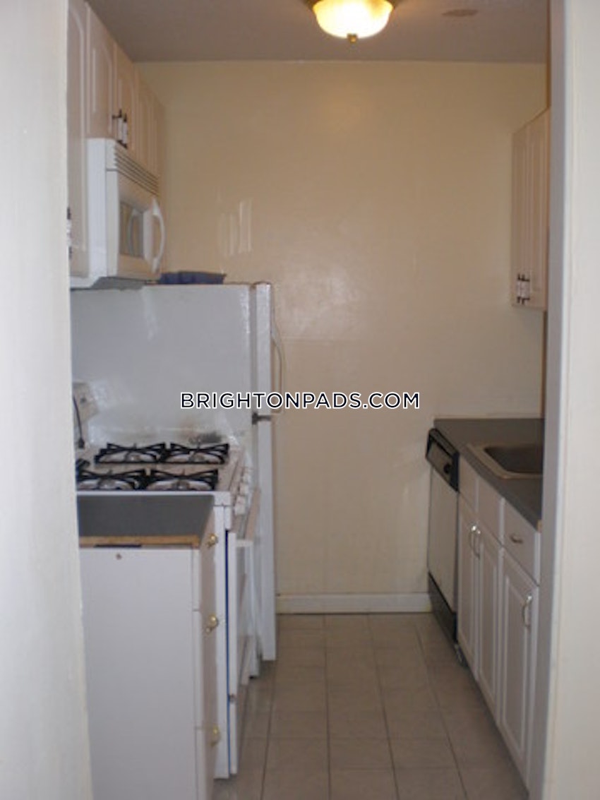 BOSTON - BRIGHTON - OAK SQUARE - 2 Beds, 1 Bath - Image 2