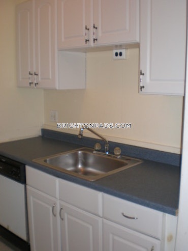 Oak Square - Brighton, Boston, MA - 2 Beds, 1 Bath - $2,300 - ID#4905029