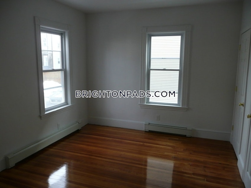 BOSTON - BRIGHTON - OAK SQUARE - 3 Beds, 2 Baths - Image 67