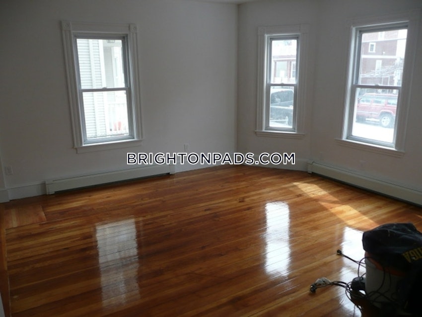 BOSTON - BRIGHTON - OAK SQUARE - 3 Beds, 2 Baths - Image 69