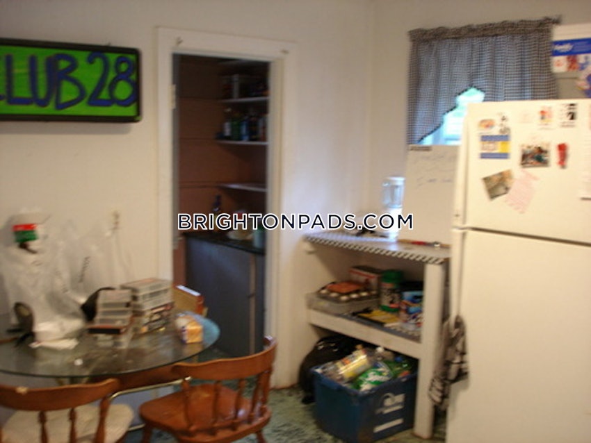 BOSTON - BRIGHTON - OAK SQUARE - 5 Beds, 2 Baths - Image 15