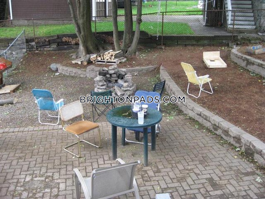 BOSTON - BRIGHTON - OAK SQUARE - 5 Beds, 2 Baths - Image 7