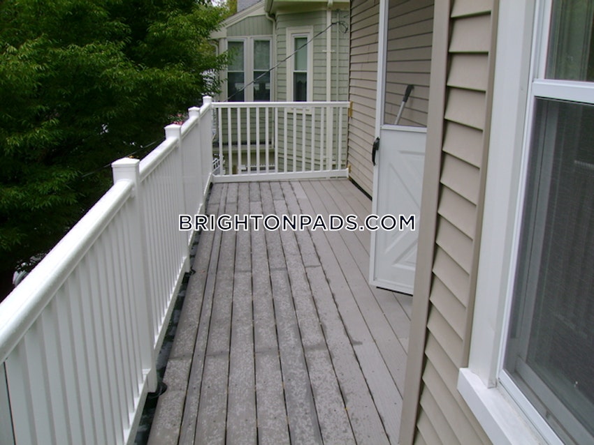 BOSTON - BRIGHTON - OAK SQUARE - 3 Beds, 1 Bath - Image 18