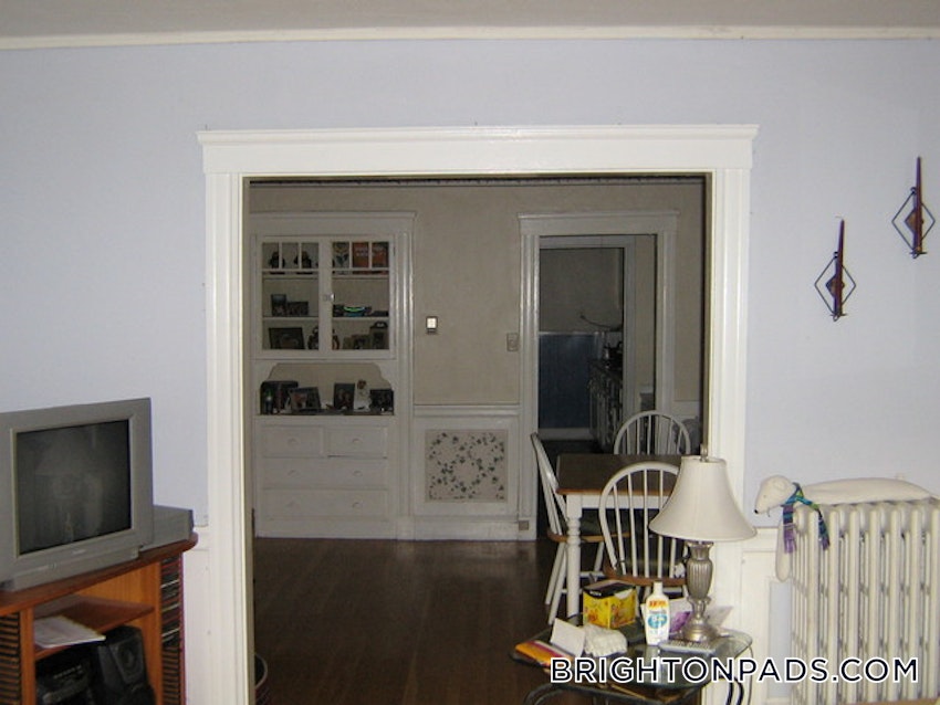 BOSTON - BRIGHTON - OAK SQUARE - 3 Beds, 1 Bath - Image 23