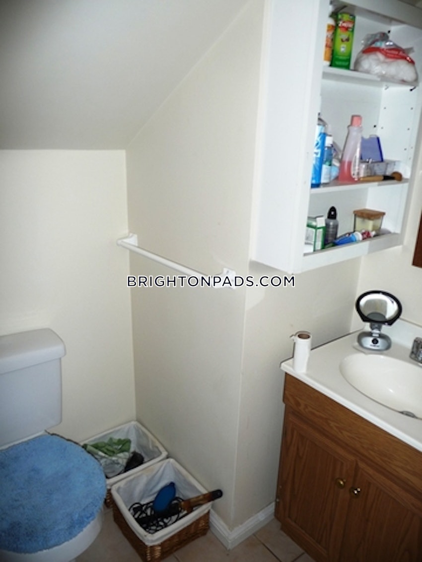 BOSTON - BRIGHTON - OAK SQUARE - 4 Beds, 2 Baths - Image 30