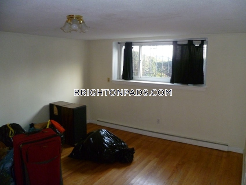 BOSTON - BRIGHTON - OAK SQUARE - 2 Beds, 1 Bath - Image 2