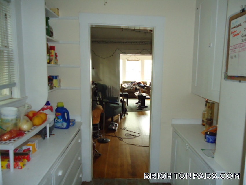 BOSTON - BRIGHTON - OAK SQUARE - 3 Beds, 1 Bath - Image 7