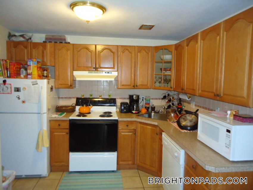 BOSTON - BRIGHTON - OAK SQUARE - 2 Beds, 1 Bath - Image 7