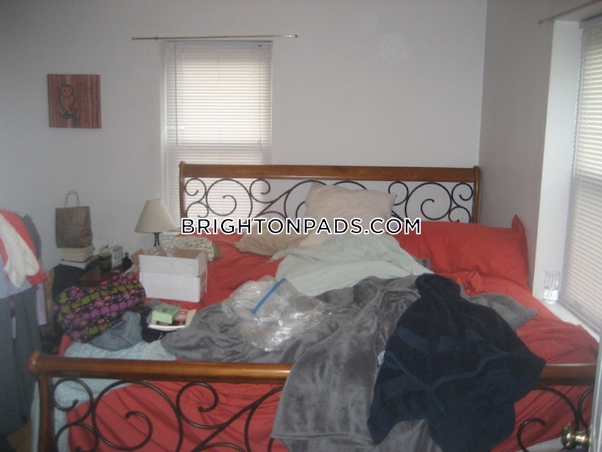 BOSTON - BRIGHTON - OAK SQUARE - 4 Beds, 2 Baths - Image 19