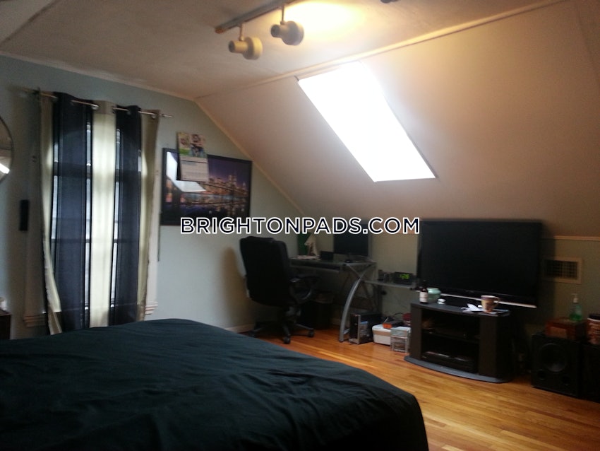 BOSTON - BRIGHTON - OAK SQUARE - 1 Bed, 2 Baths - Image 14