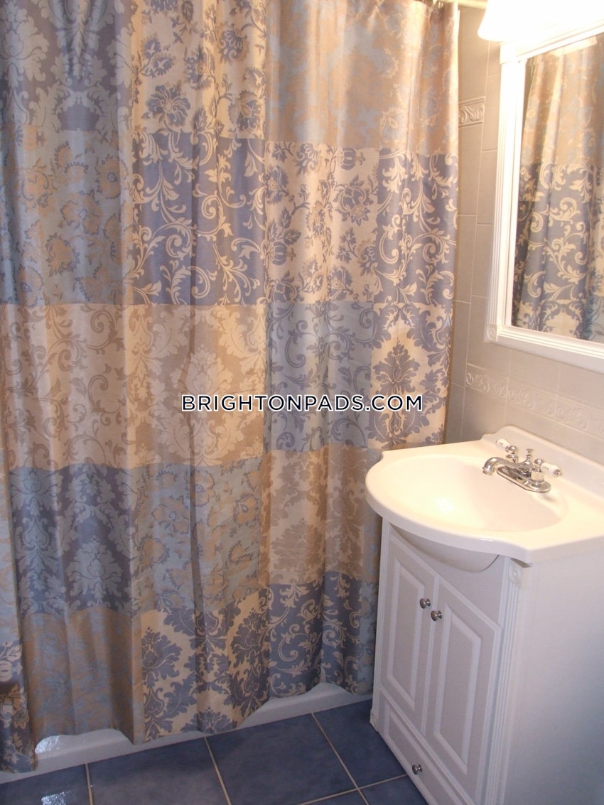 Boston - Brighton - Oak Square - 2 Beds, 1 Bath - Image 15