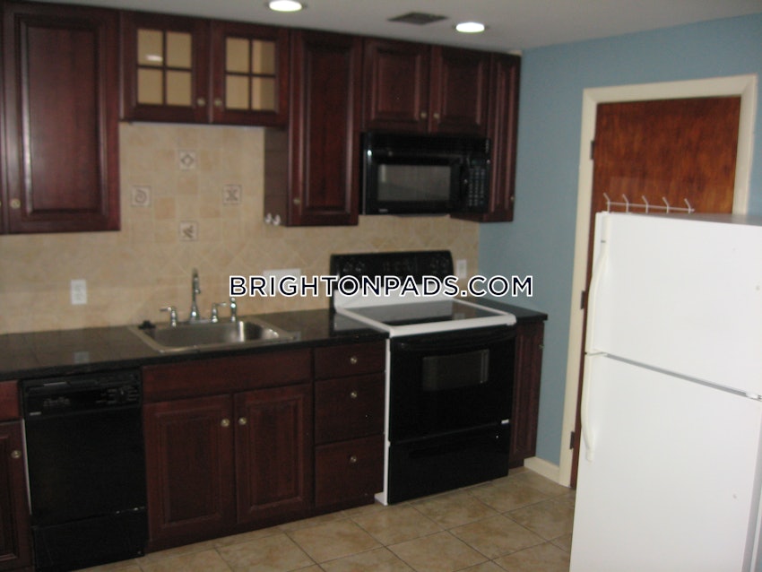 Boston - Brighton - Oak Square - 2 Beds, 1 Bath - Image 9