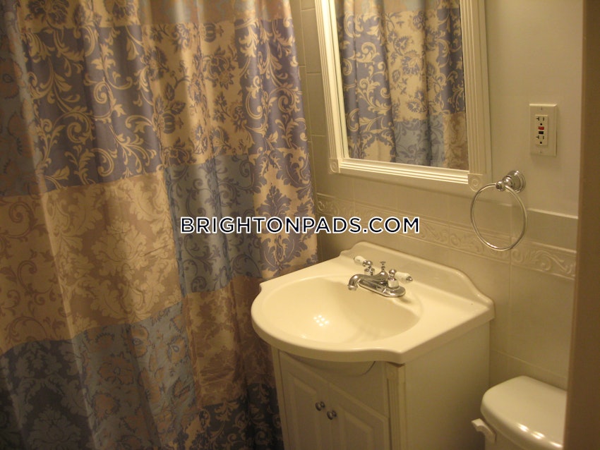 Boston - Brighton - Oak Square - 2 Beds, 1 Bath - Image 4