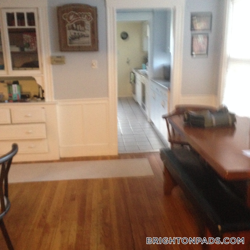 BOSTON - BRIGHTON - OAK SQUARE - 3 Beds, 1 Bath - Image 7