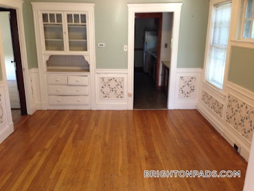 Oak Square - Brighton, Boston, MA - 3 Beds, 1 Bath - $2,950 - ID#4617466