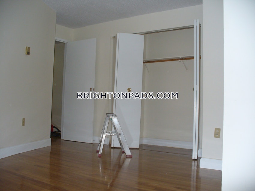 BOSTON - BRIGHTON - OAK SQUARE - 2 Beds, 1 Bath - Image 18